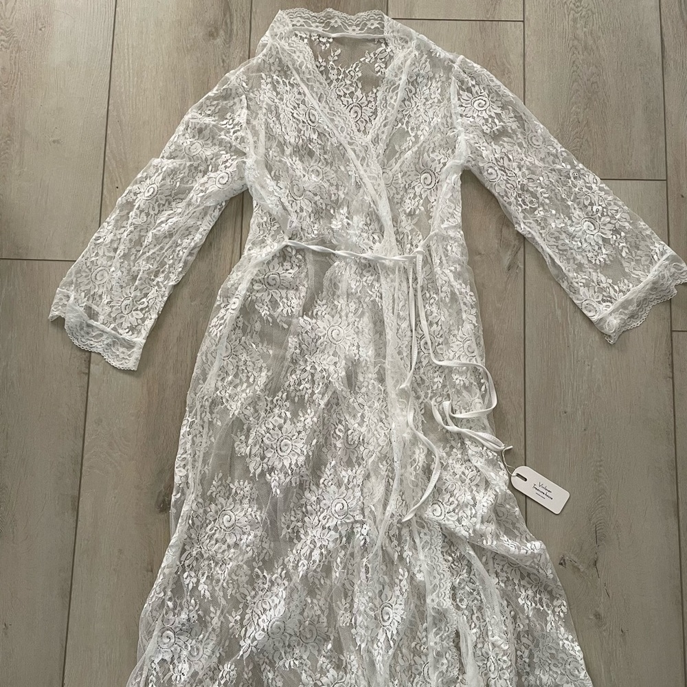 NWT Bridal Lace Robe